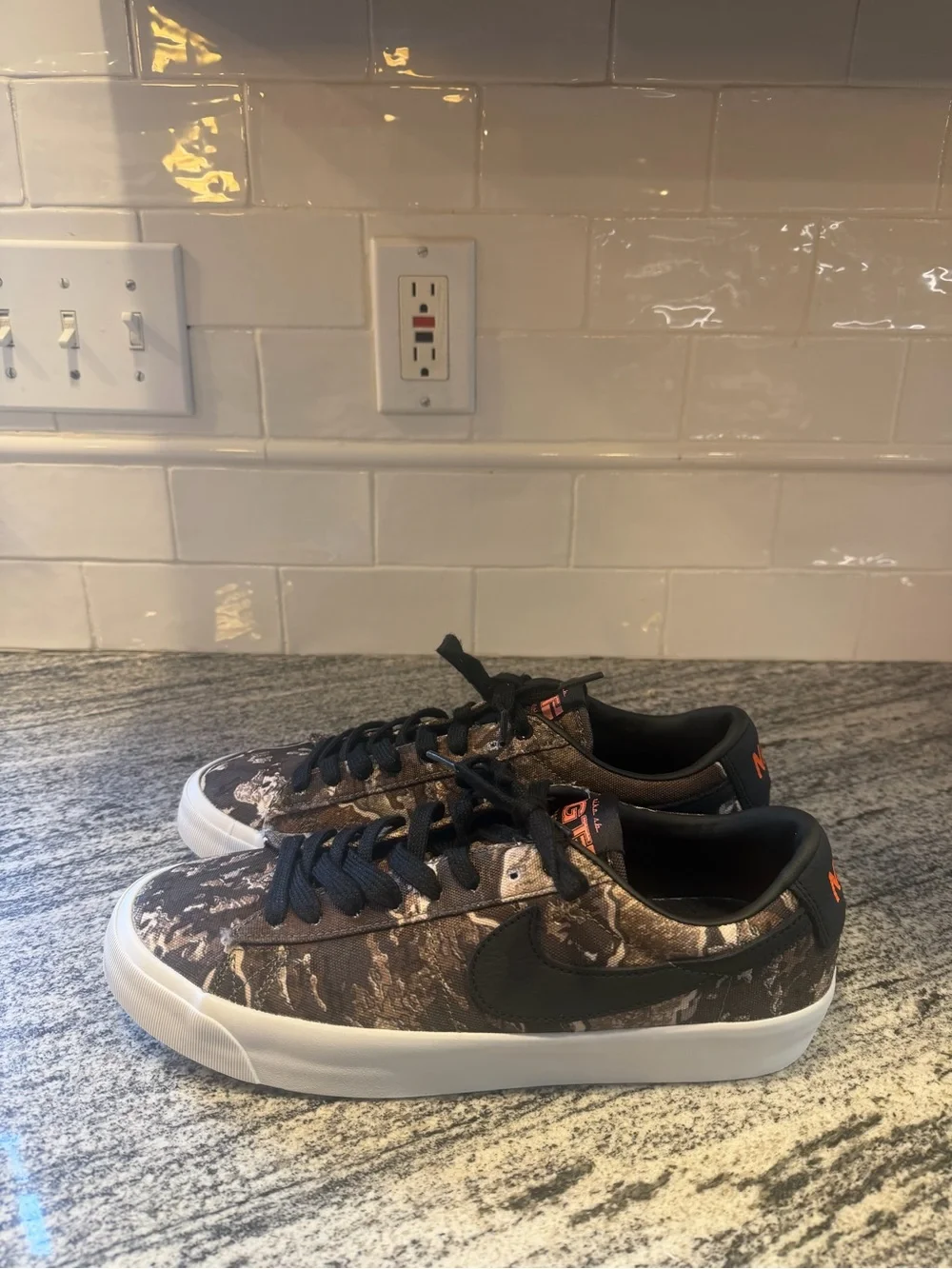 Mens Nike Blazer Low Pro GT Premium SB Realtree DO9398-002 Size 10.5